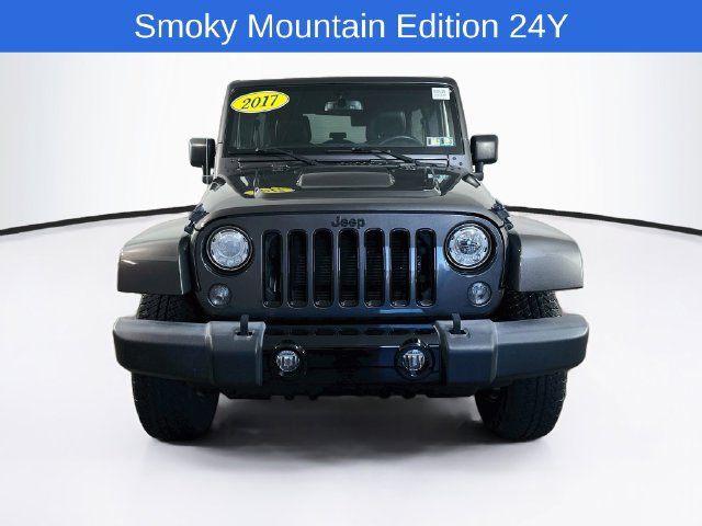 Used 2017 Jeep Wrangler Unlimited Sahara AWD/4WD image 2
