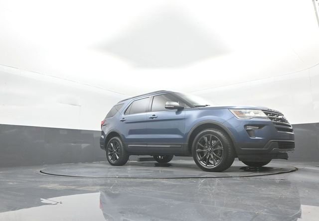 Certified 2019 Ford Explorer XLT w/ Equipment Group 202A AWD/4WD image 32