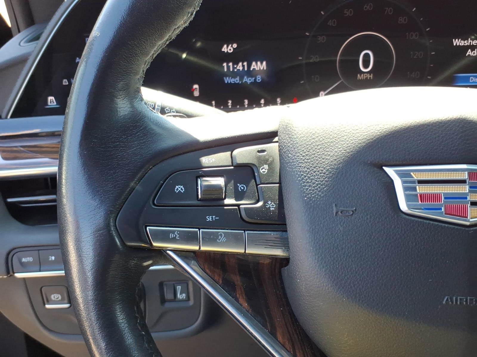 Used 2021 Cadillac Escalade Premium Luxury w/ Performance Package image 19