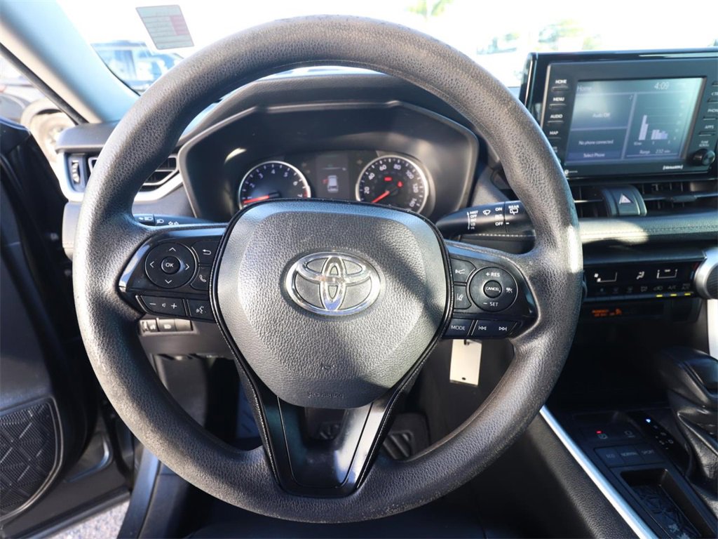 Used 2020 Toyota RAV4 LE image 15