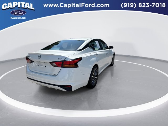 Used 2024 Nissan Altima 2.5 SV FWD image 8