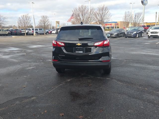 Used 2019 Chevrolet Equinox LS w/ LS Convenience Package image 4