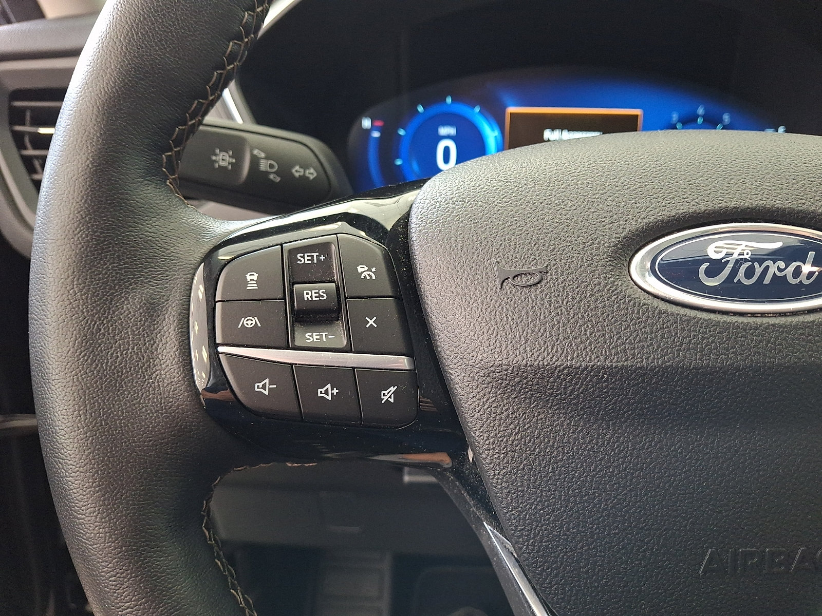 Certified 2022 Ford Escape Titanium w/ Titanium Elite Package AWD/4WD image 23