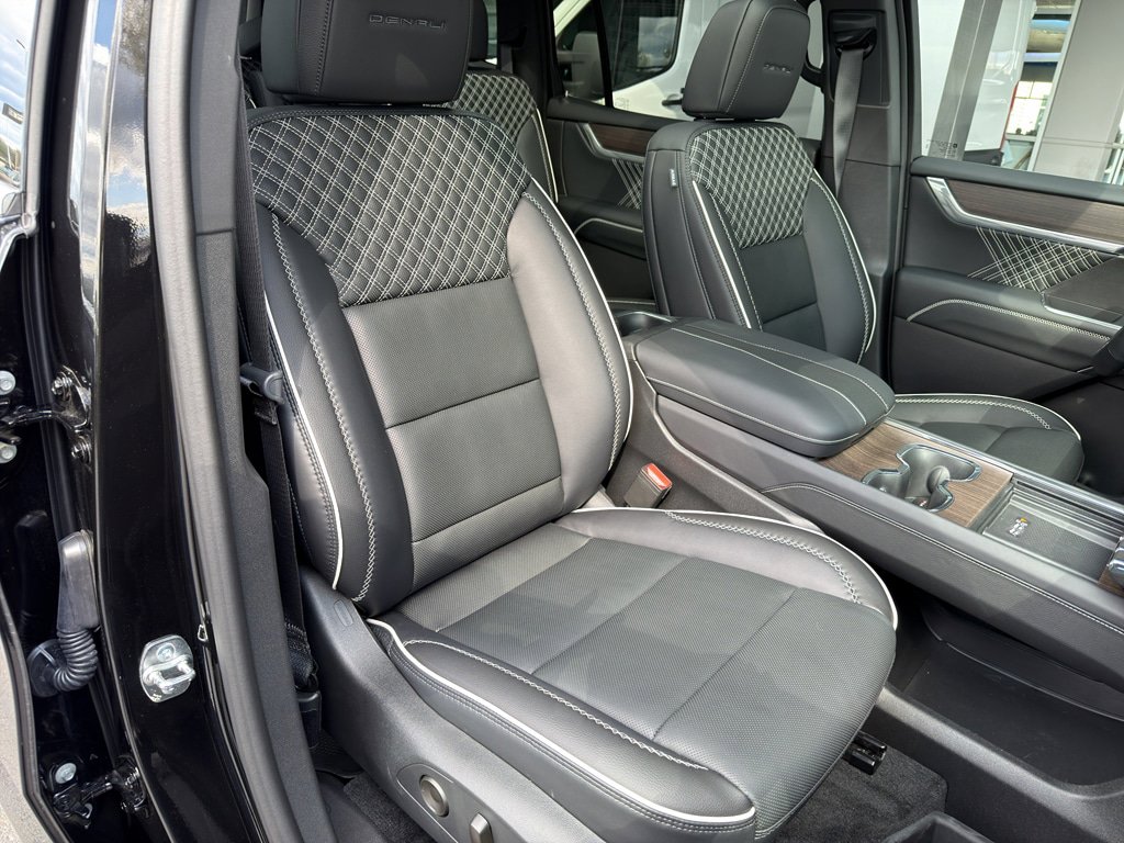 Used 2026 GMC Acadia Denali w/ Super Cruise Package AWD/4WD image 9