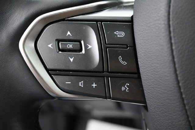 Used 2025 Lexus GX 550 w/ Accessory Package (2T) AWD/4WD image 17