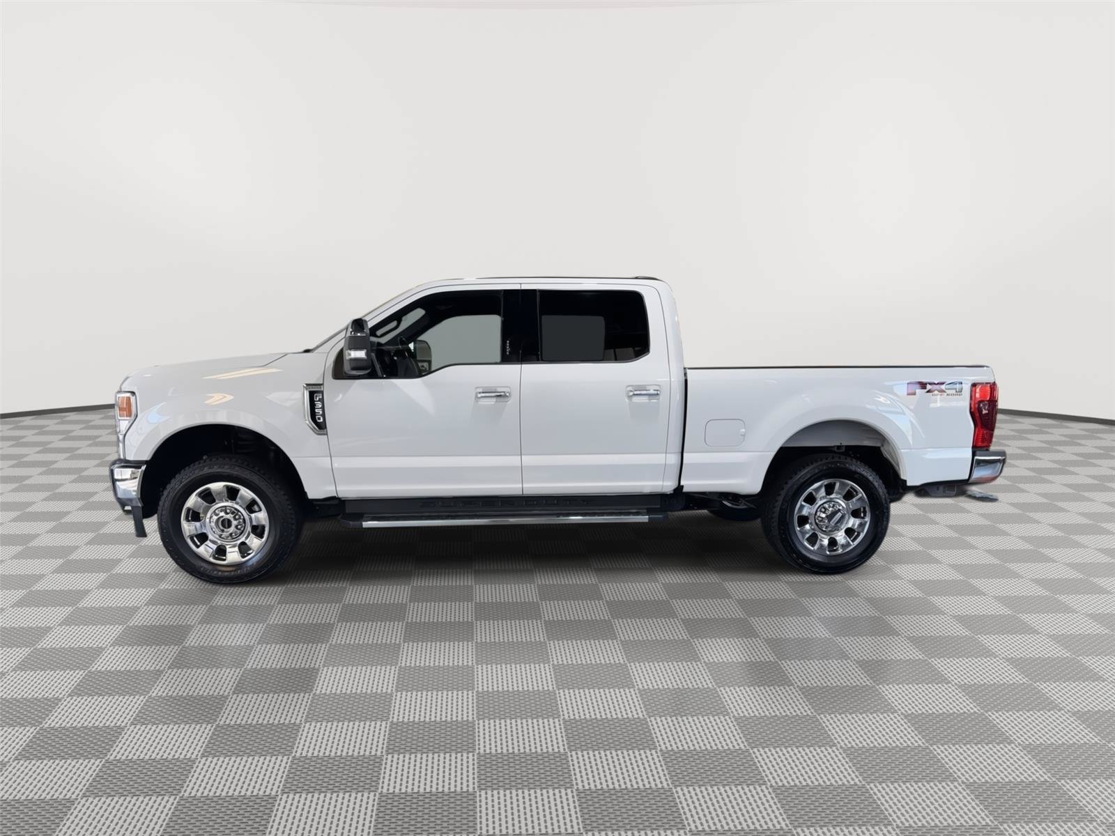 Certified 2022 Ford F350 Lariat w/ Chrome Package AWD/4WD image 2