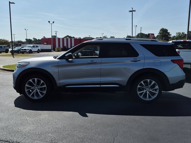 Certified 2021 Ford Explorer Platinum w/ Equipment Group 601A AWD/4WD image 7