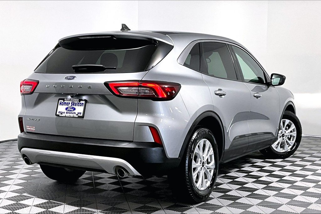 Certified 2024 Ford Escape Active w/ Cold Weather Package FWD image 12