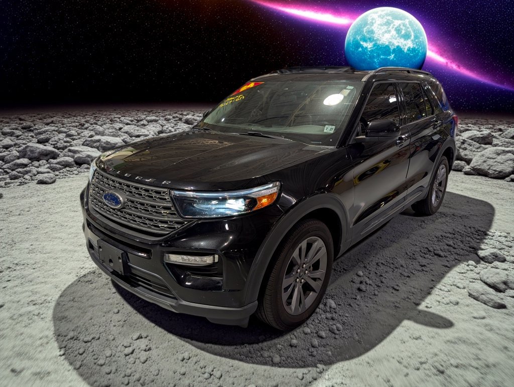 Certified 2022 Ford Explorer XLT w/ Equipment Group 202A