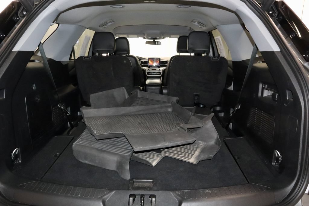 Certified 2024 Ford Explorer XLT w/ Equipment Group 202A AWD/4WD image 14