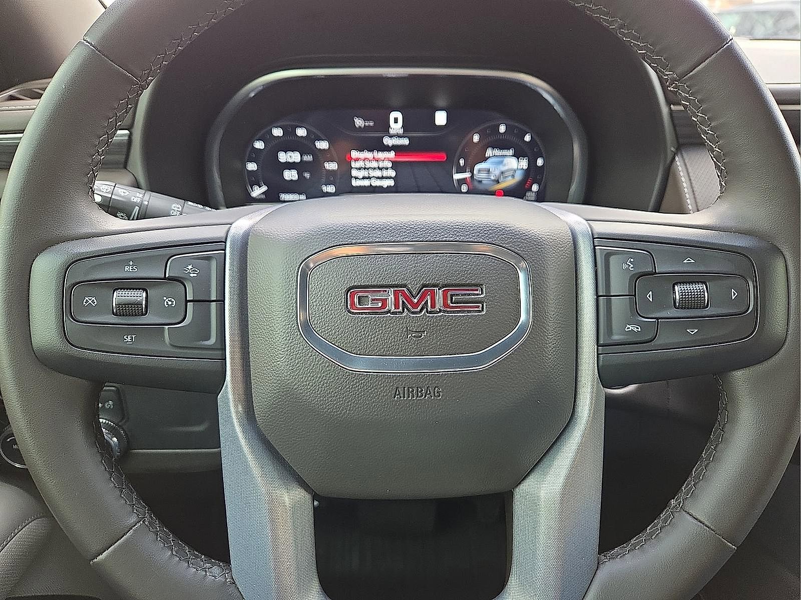 Used 2023 GMC Yukon SLT AWD/4WD image 24