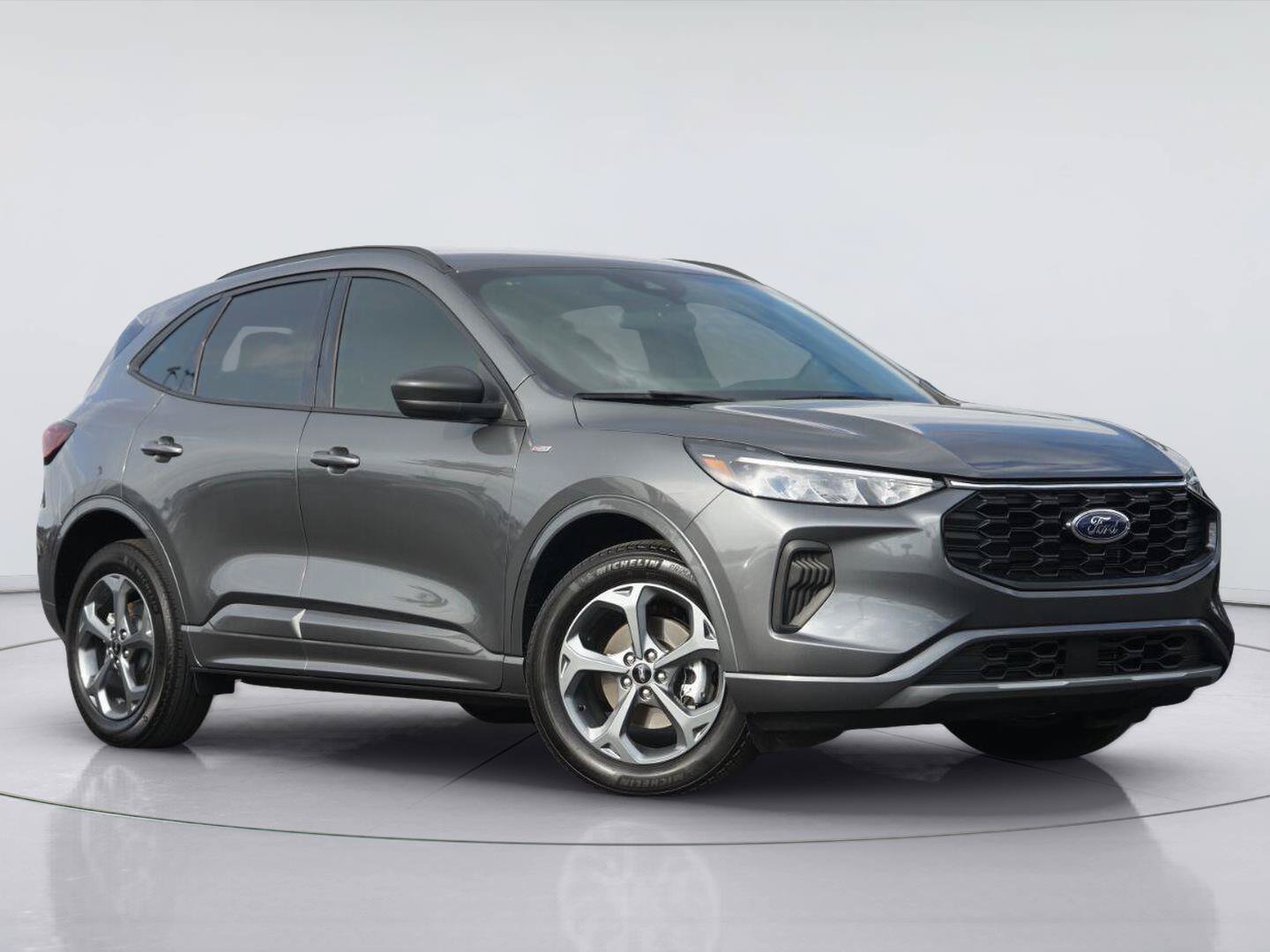 Certified 2023 Ford Escape ST-Line w/ Tech Pack #1 AWD/4WD image 2