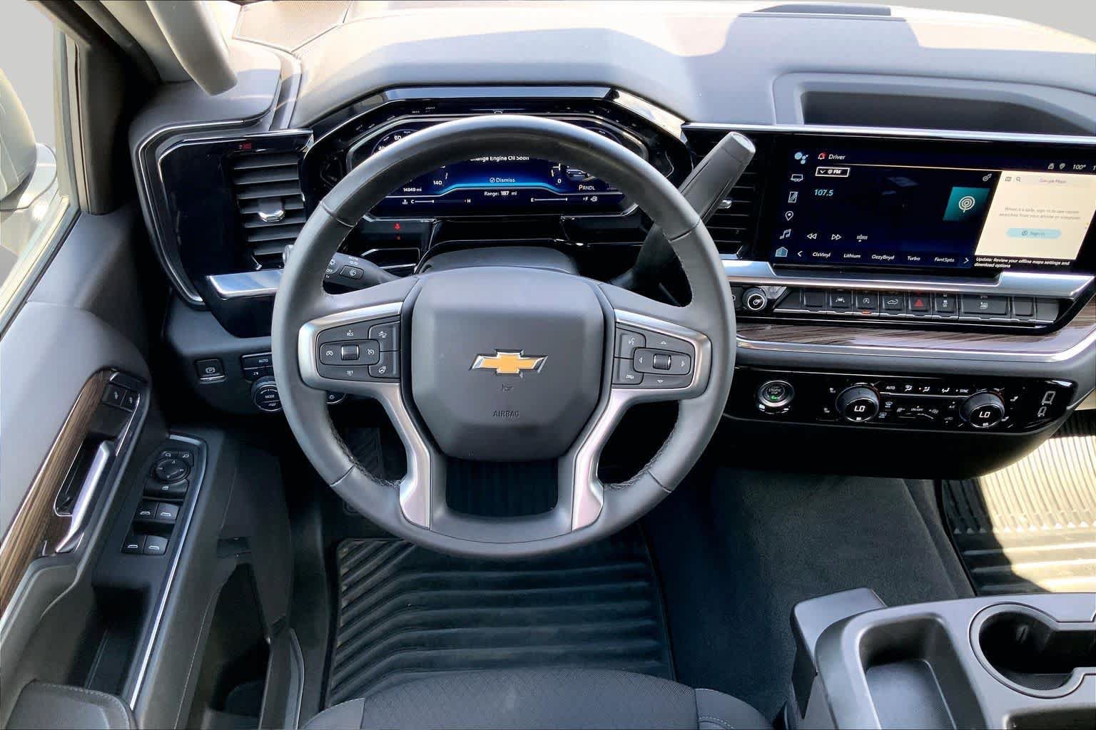 Used 2023 Chevrolet Silverado 1500 LT AWD/4WD image 6