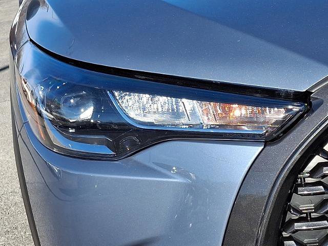 Used 2024 Toyota Corolla Cross LE image 9