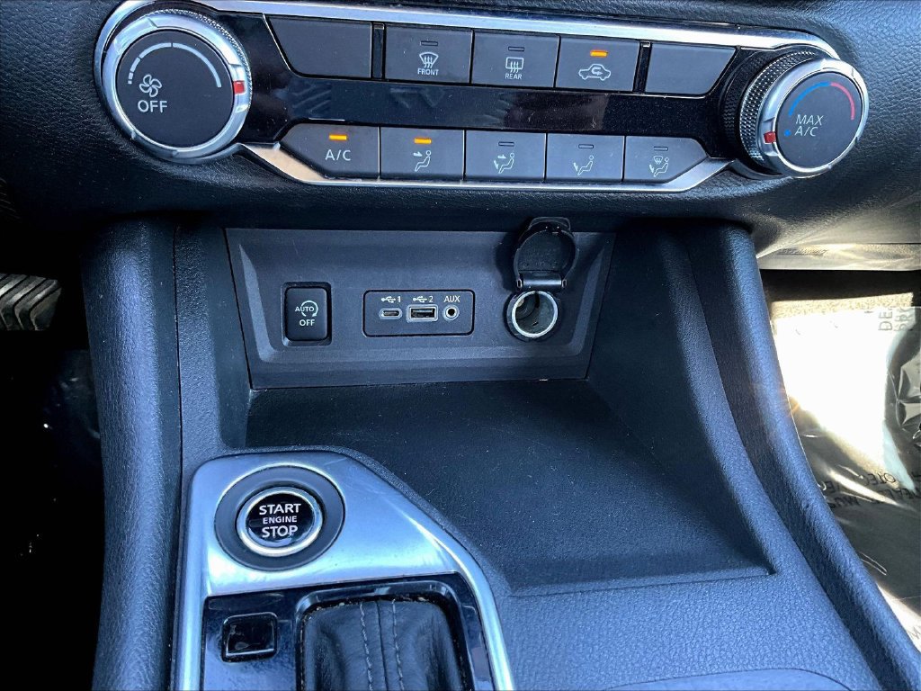 Used 2024 Nissan Sentra SV FWD image 17