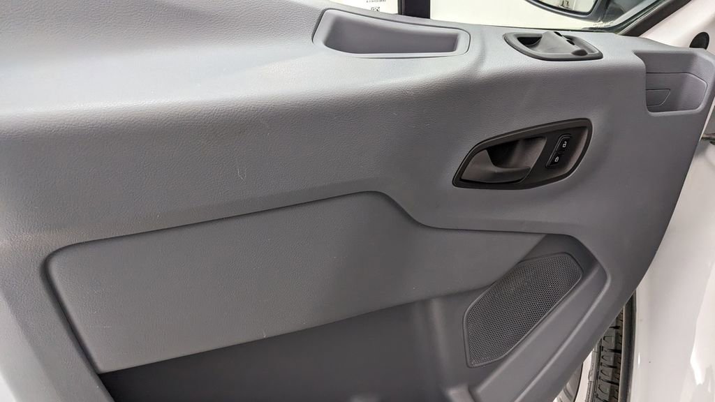 Certified 2018 Ford Transit 150 XL image 25