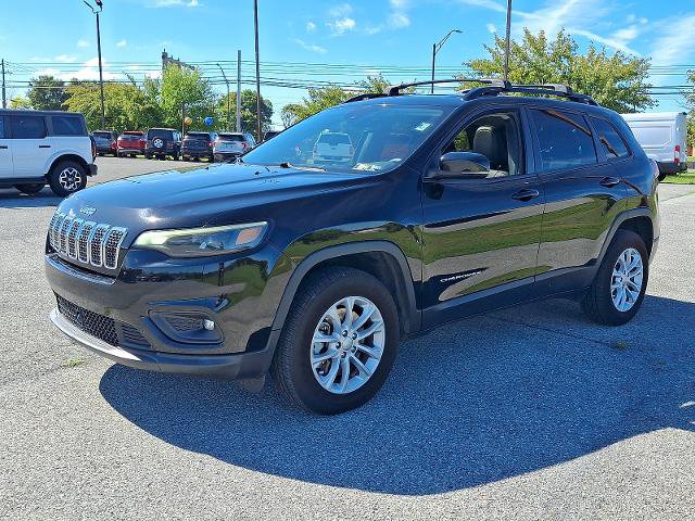 Used 2022 Jeep Cherokee Latitude Lux w/ Sun & Sound Group AWD/4WD image 3