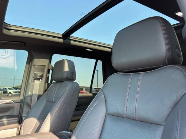 Used 2023 Chevrolet Tahoe RST w/ Luxury Package AWD/4WD image 18