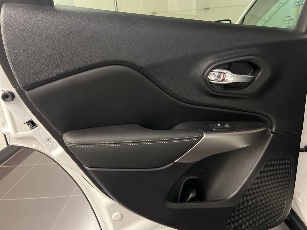 Used 2022 Jeep Cherokee Latitude Lux image 31