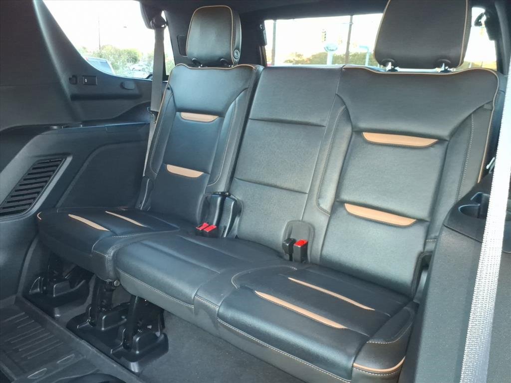 Used 2024 GMC Yukon AT4 w/ AT4 Premium Plus Package image 19