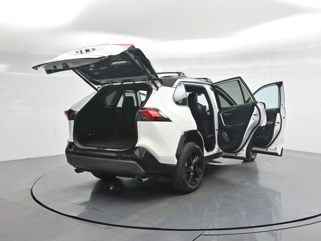 Used 2020 Toyota RAV4 XSE image 32