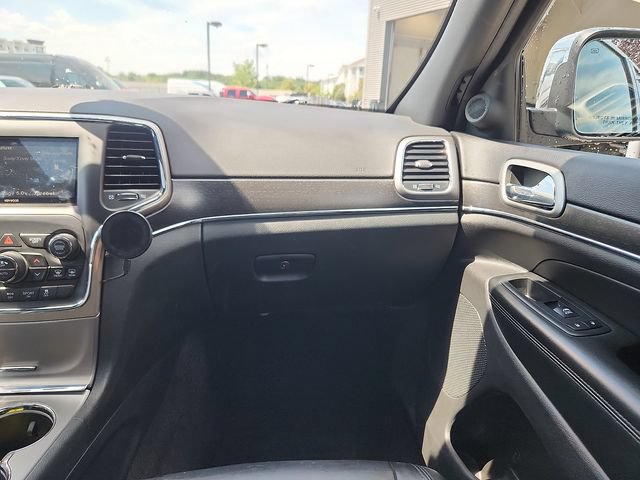 Used 2018 Jeep Grand Cherokee Limited AWD/4WD image 10