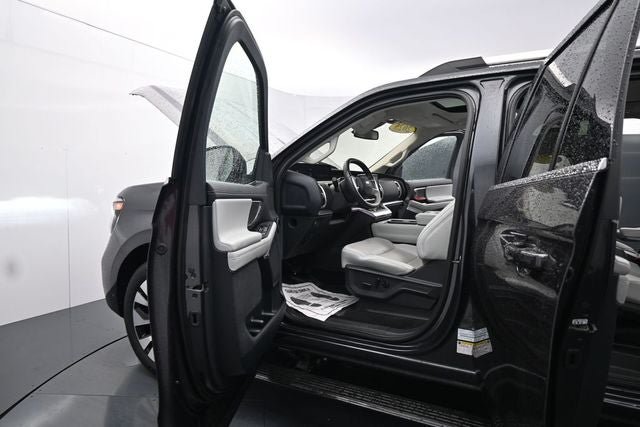 Certified 2025 Ford Expedition Max Platinum w/ Driver's Package AWD/4WD image 16