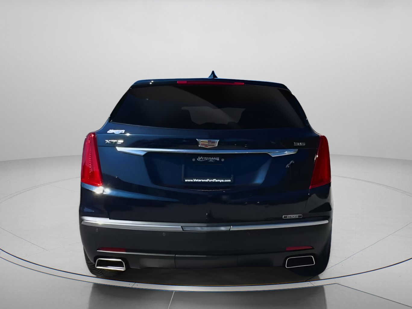 Used 2017 Cadillac XT5 Luxury w/ Driver Awareness Package image 17