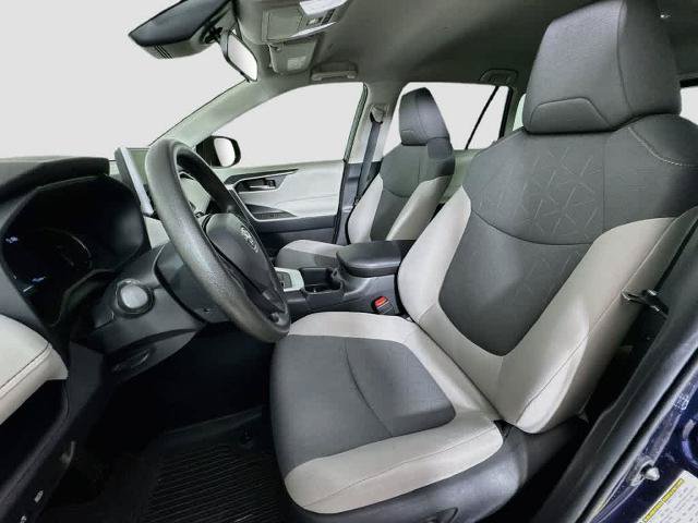 Used 2025 Toyota RAV4 XLE FWD image 12