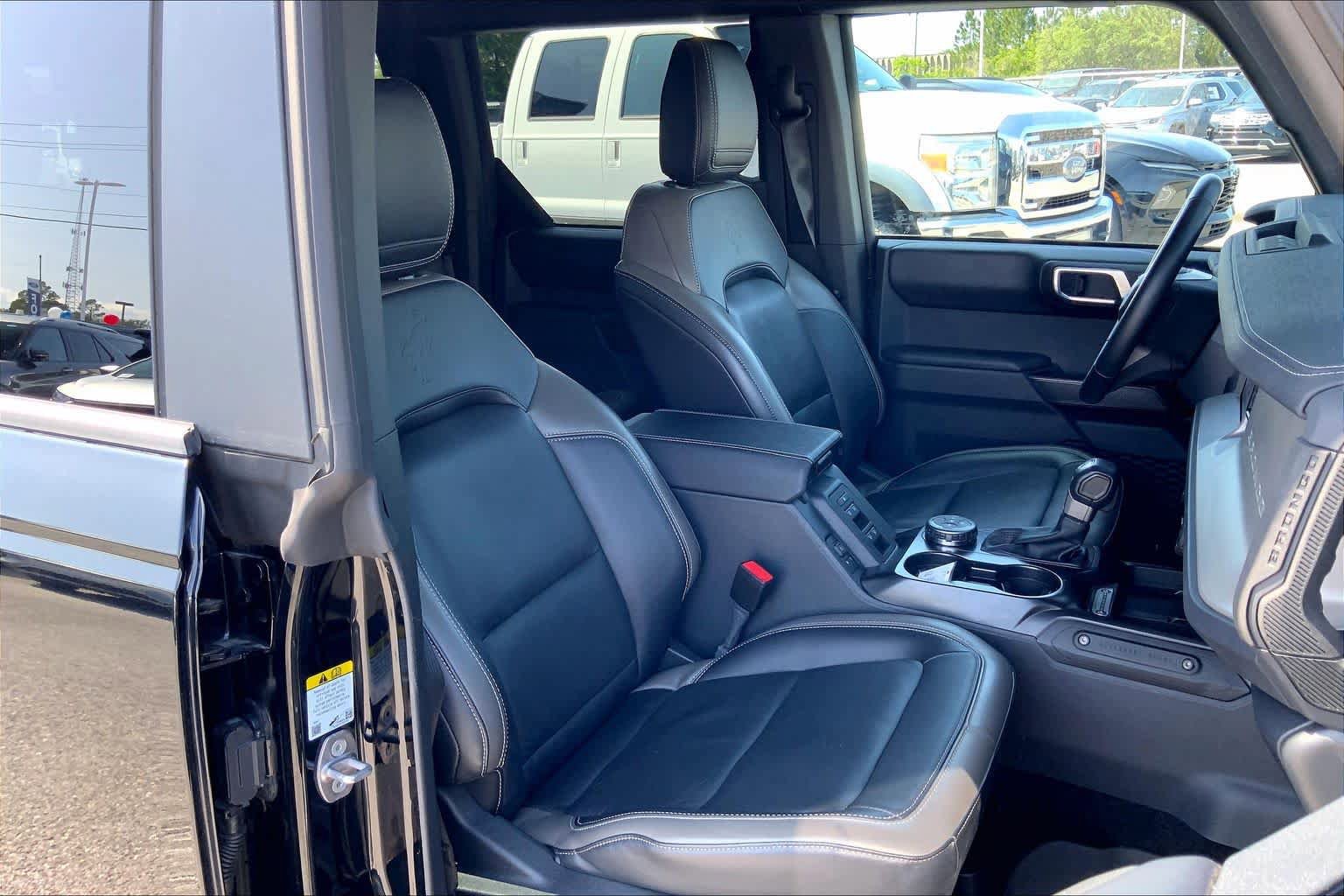 Certified 2025 Ford Bronco Outer Banks AWD/4WD image 10