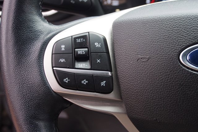 Certified 2022 Ford Explorer XLT w/ Equipment Group 202A image 26