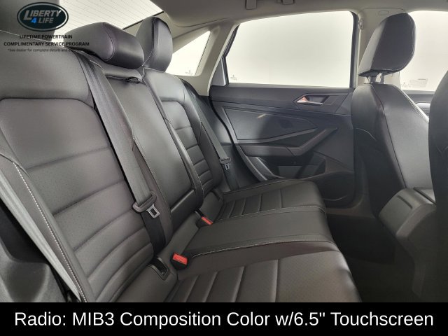 Used 2024 Volkswagen Jetta SE FWD image 19