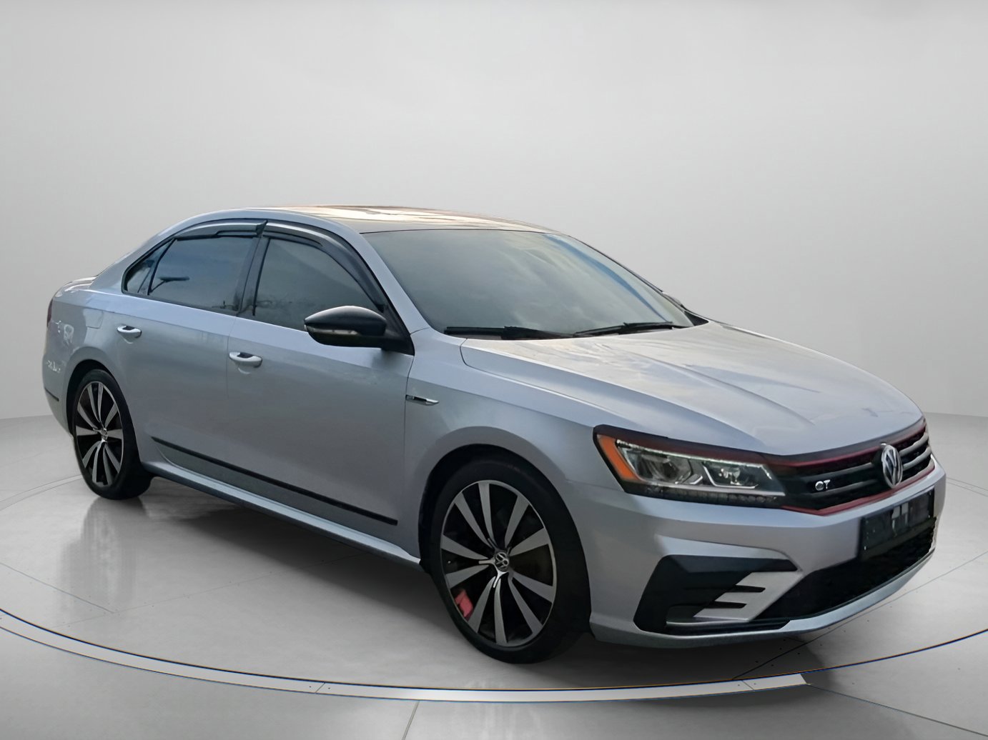Used 2018 Volkswagen Passat GT image 27