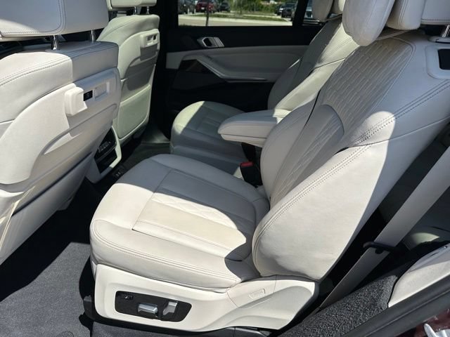 Used 2021 BMW X7 M50i AWD/4WD image 15
