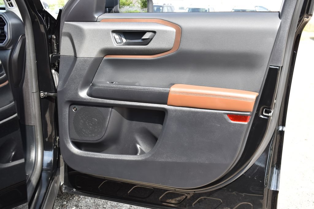 Certified 2025 Ford Bronco Sport Outer Banks w/ Outer Banks Tech Package+ AWD/4WD image 33