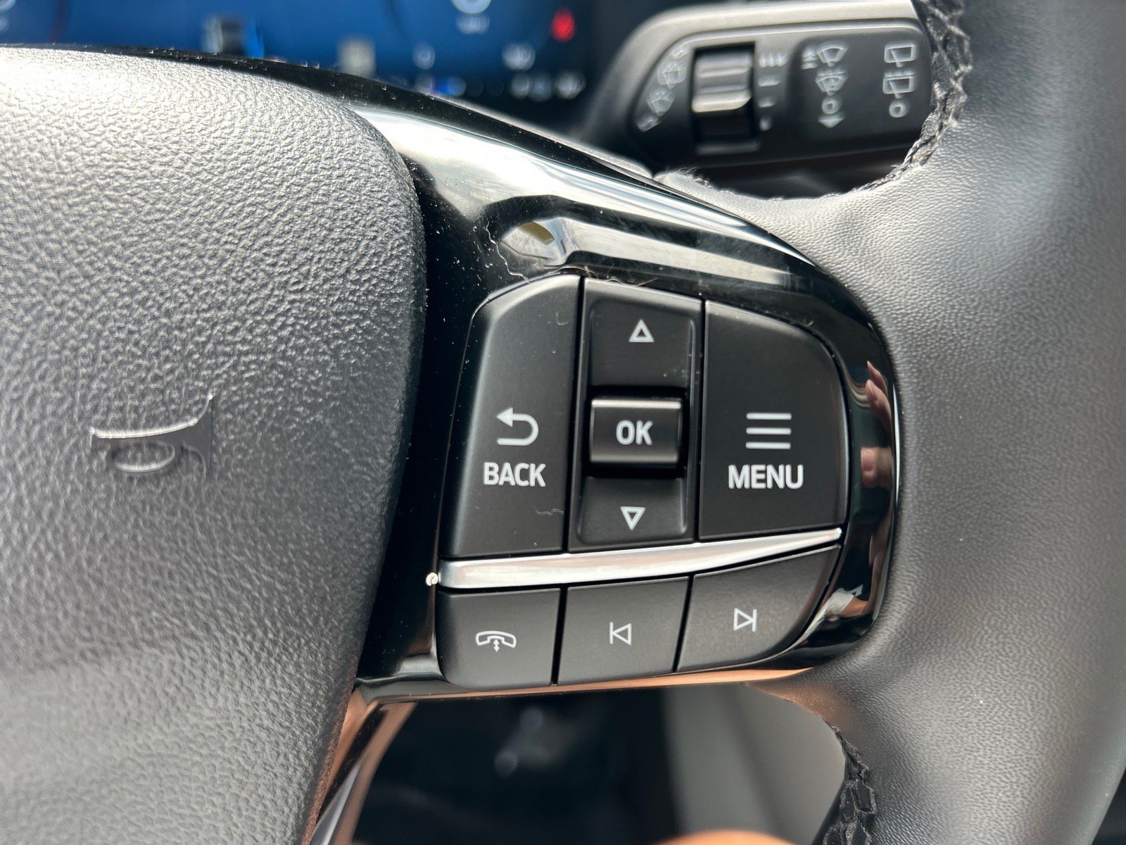 Certified 2023 Ford Escape Platinum w/ Premium Technology Package AWD/4WD image 26