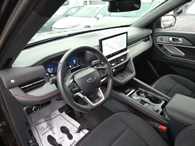 Certified 2025 Ford Explorer ST image 26