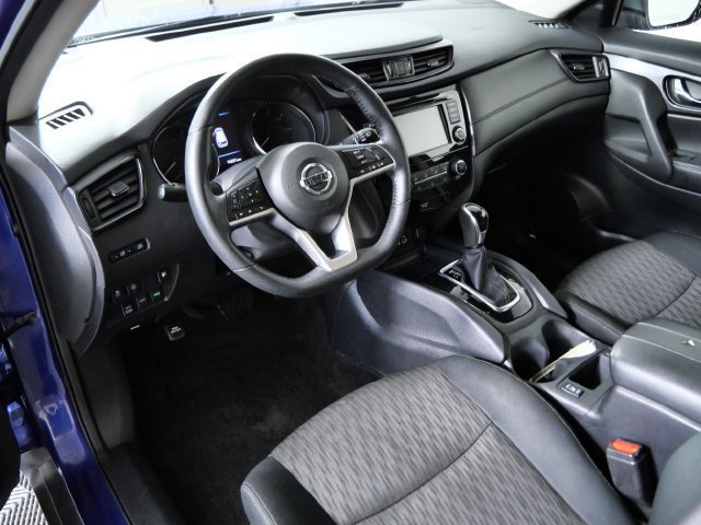 Used 2019 Nissan Rogue S w/ Special Edition Package AWD/4WD image 3