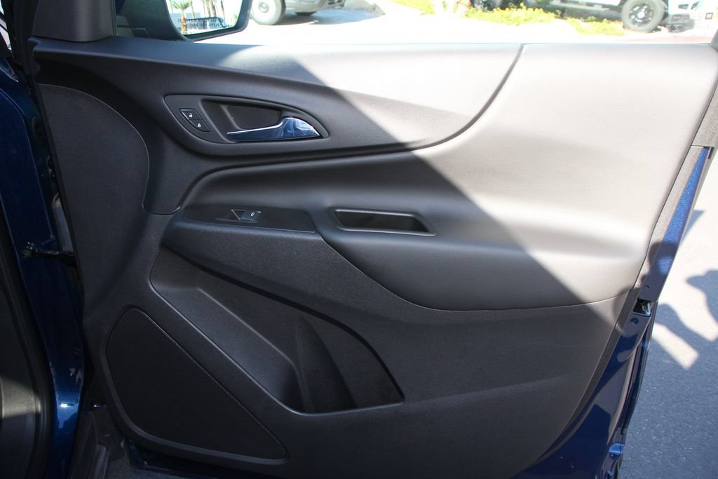 Used 2023 Chevrolet Equinox LT AWD/4WD image 27
