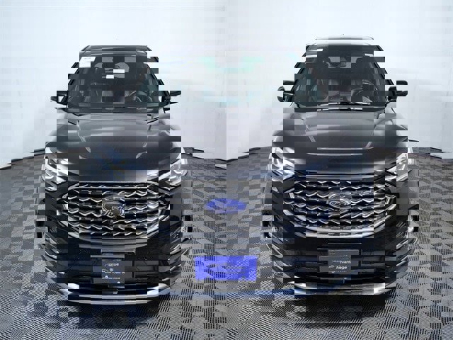 Certified 2022 Ford Edge Titanium w/ Equipment Group 301A image 3