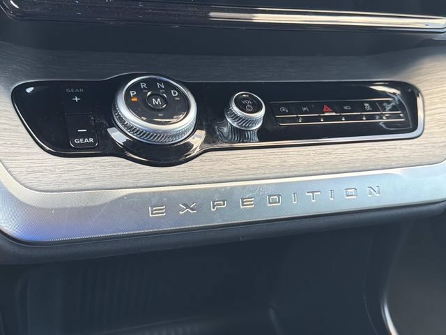 Certified 2025 Ford Expedition Platinum AWD/4WD image 29
