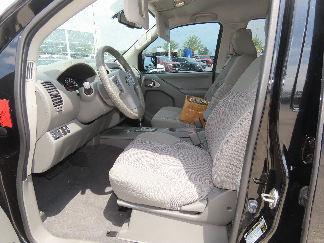 Used 2020 Nissan Frontier SV w/ Midnight Edition Floor Mats RWD image 25