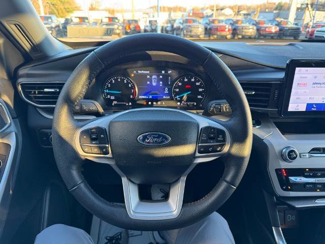 Certified 2023 Ford Explorer XLT w/ Equipment Group 202A image 25
