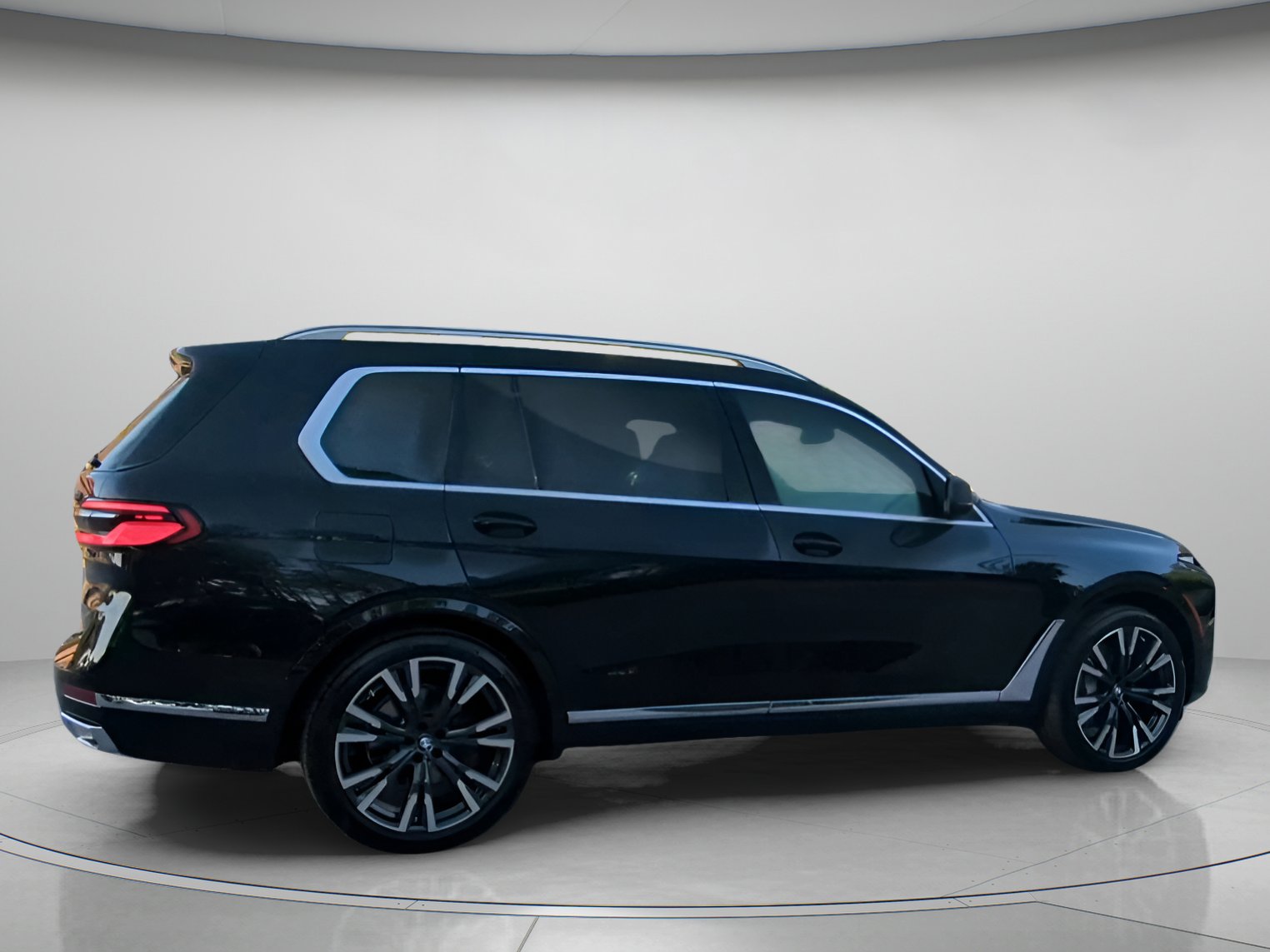 Used 2025 BMW X7 xDrive40i w/ Premium Package AWD/4WD image 30