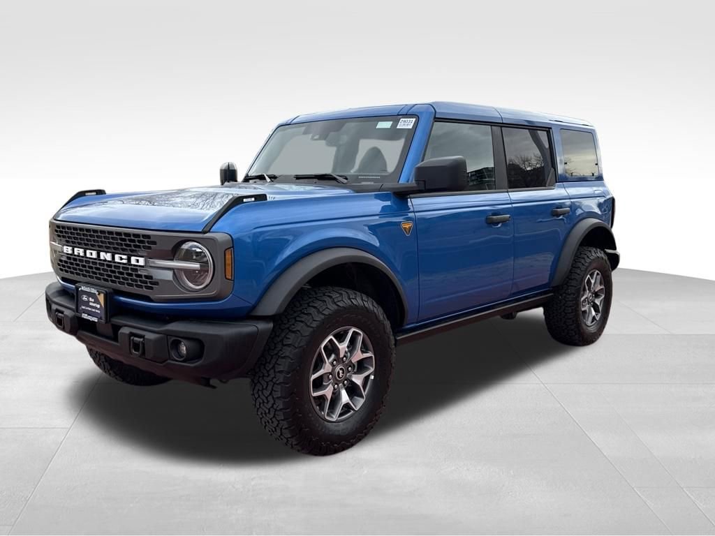 Certified 2025 Ford Bronco Badlands AWD/4WD image 3