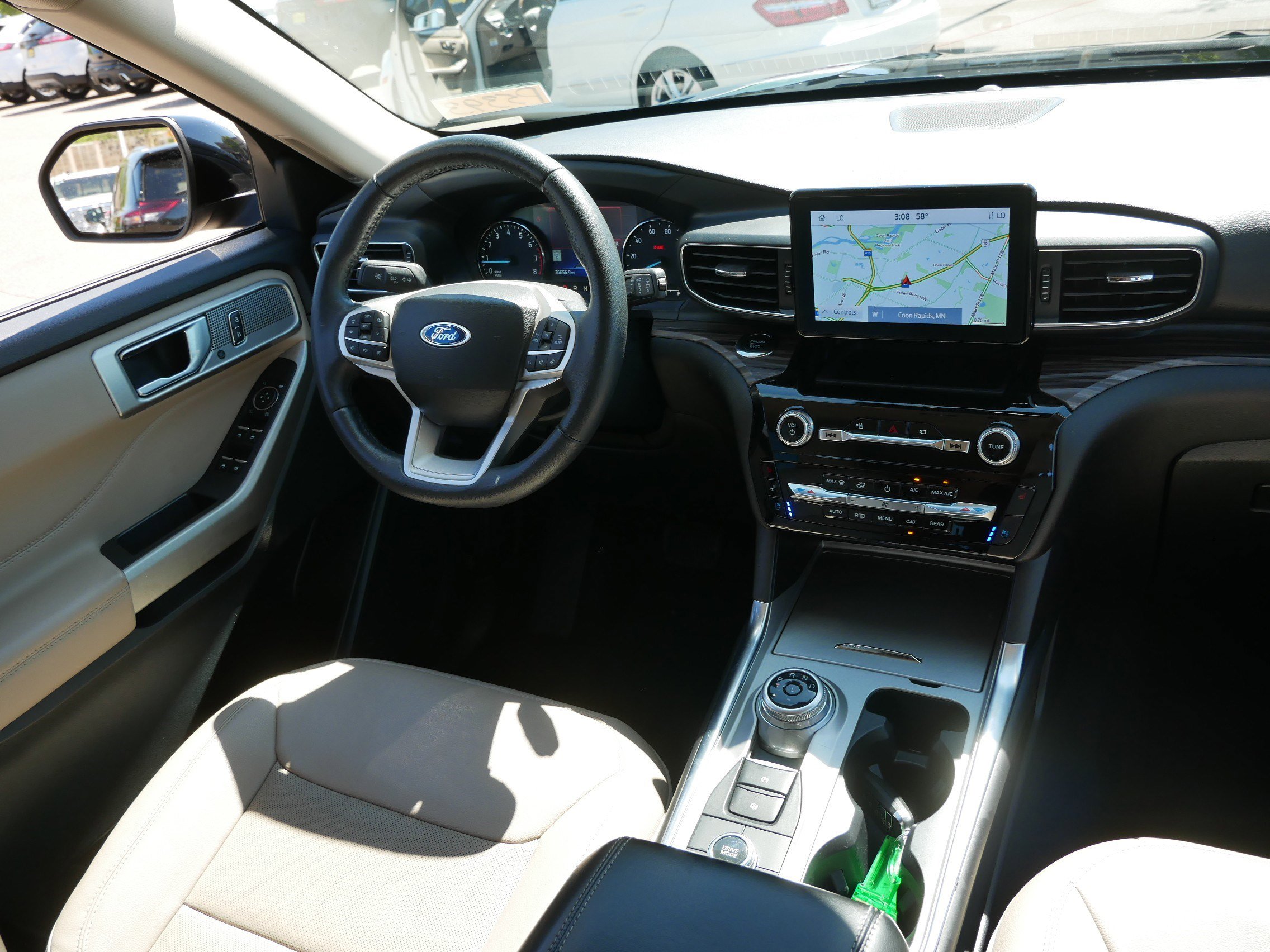 Certified 2023 Ford Explorer Limited AWD/4WD image 9