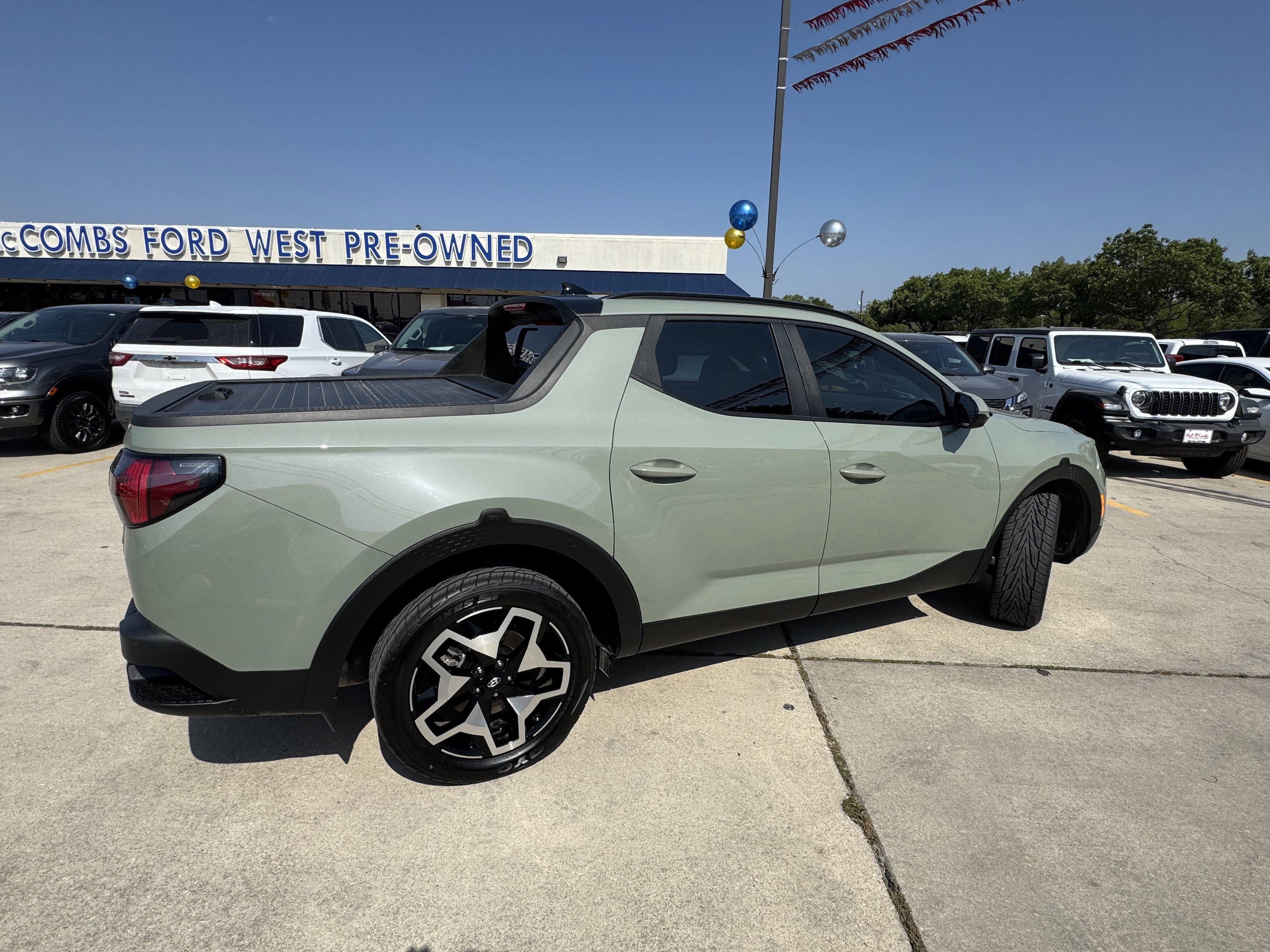 Used 2024 Hyundai Santa Cruz Limited image 4