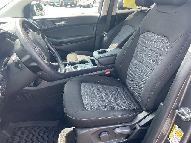 Certified 2024 Ford Edge SE image 13