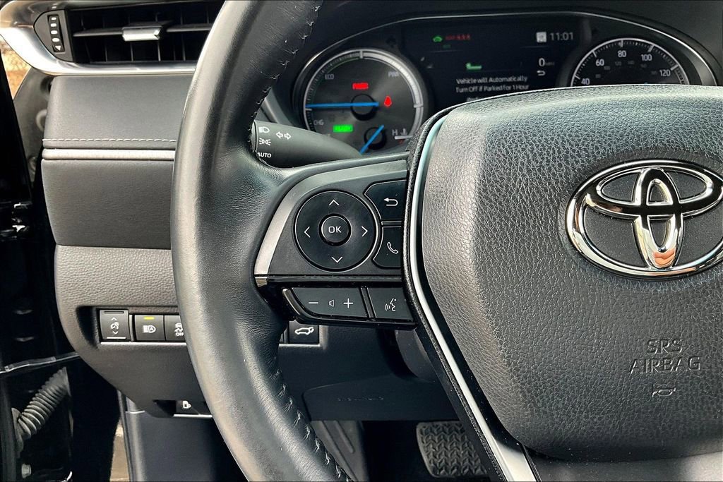 Used 2022 Toyota Venza XLE image 18