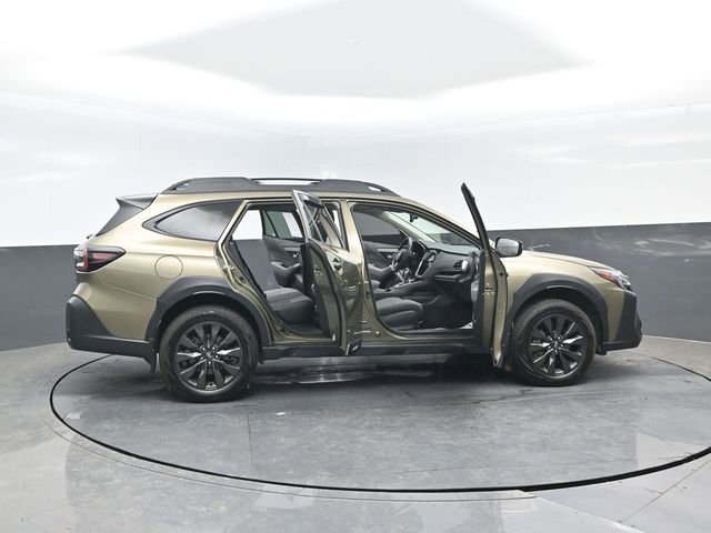 Used 2025 Subaru Outback Onyx Edition AWD/4WD image 26